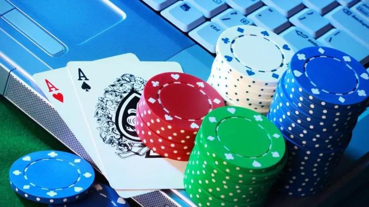 Explore Como o Poker Online Está Transformando o Jogo